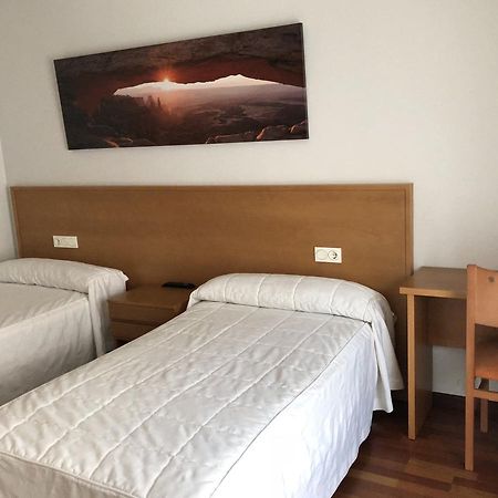 Hostal El Poligono ثامورا المظهر الخارجي الصورة