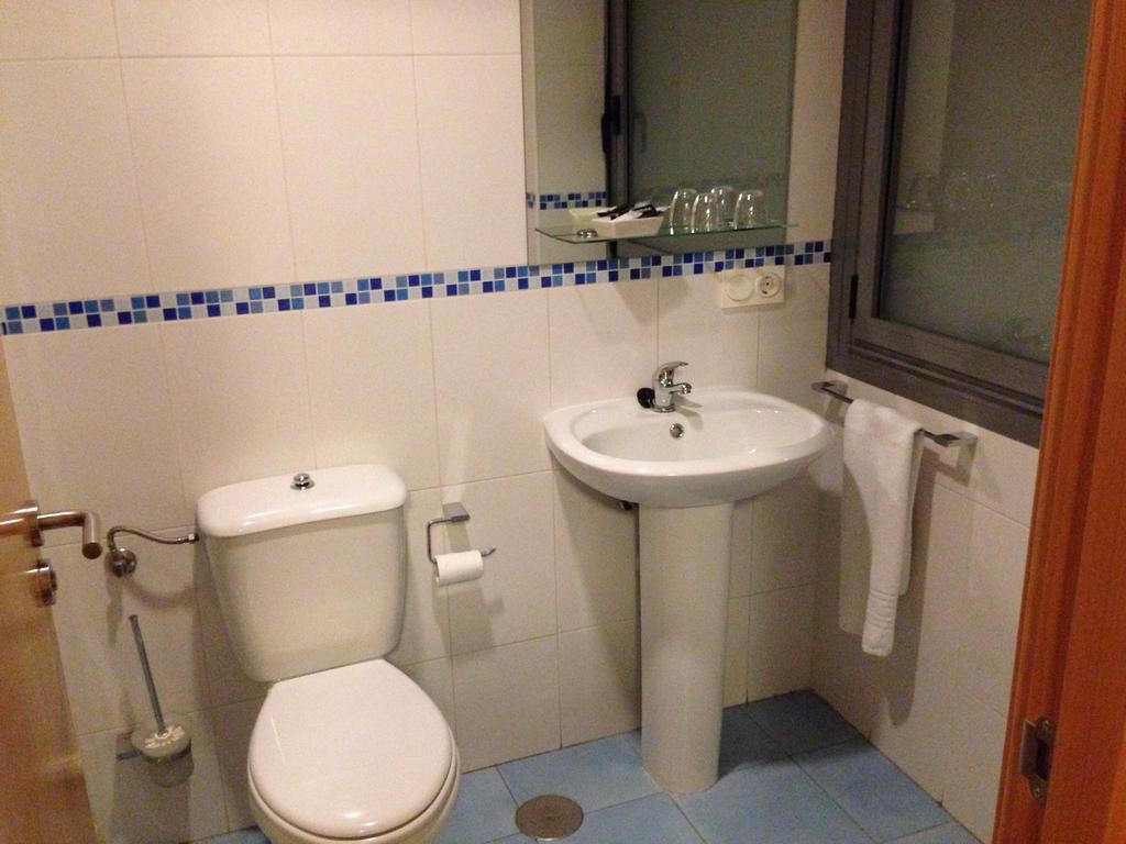 Hostal El Poligono ثامورا الغرفة الصورة