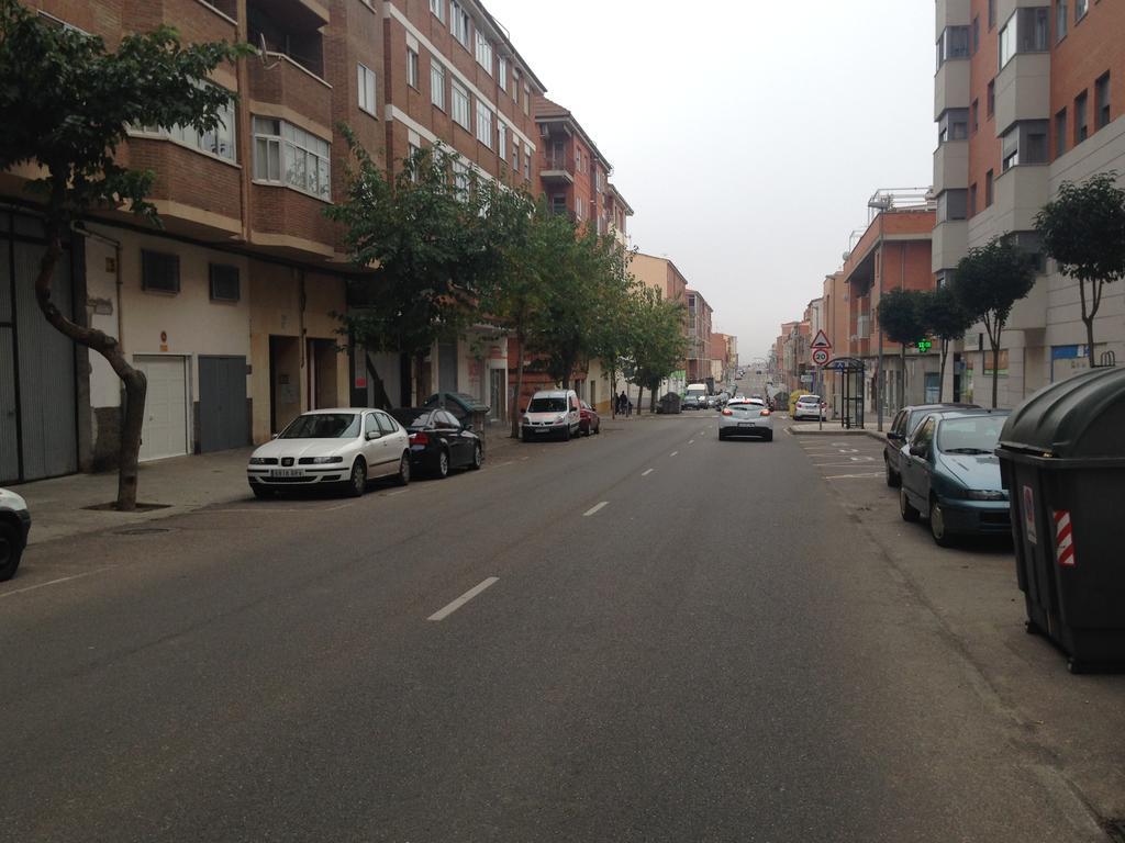 Hostal El Poligono ثامورا المظهر الخارجي الصورة